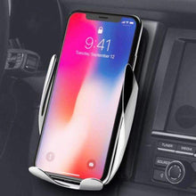 Load image into Gallery viewer, Automatic Clamping Wireless Car Mount Charger